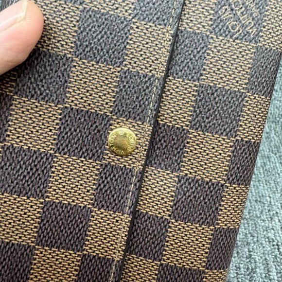 Louis Vuitton Leather Wallet 335-021425 - Picture 7 of 13